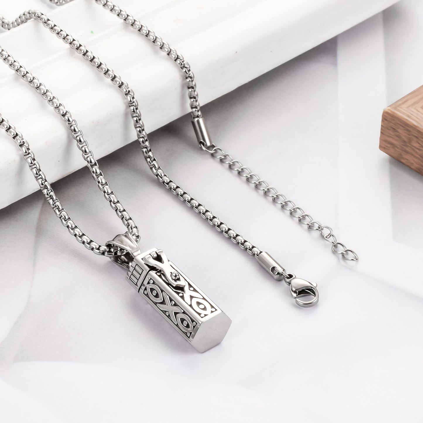 Retro Cremation Urn Pendant